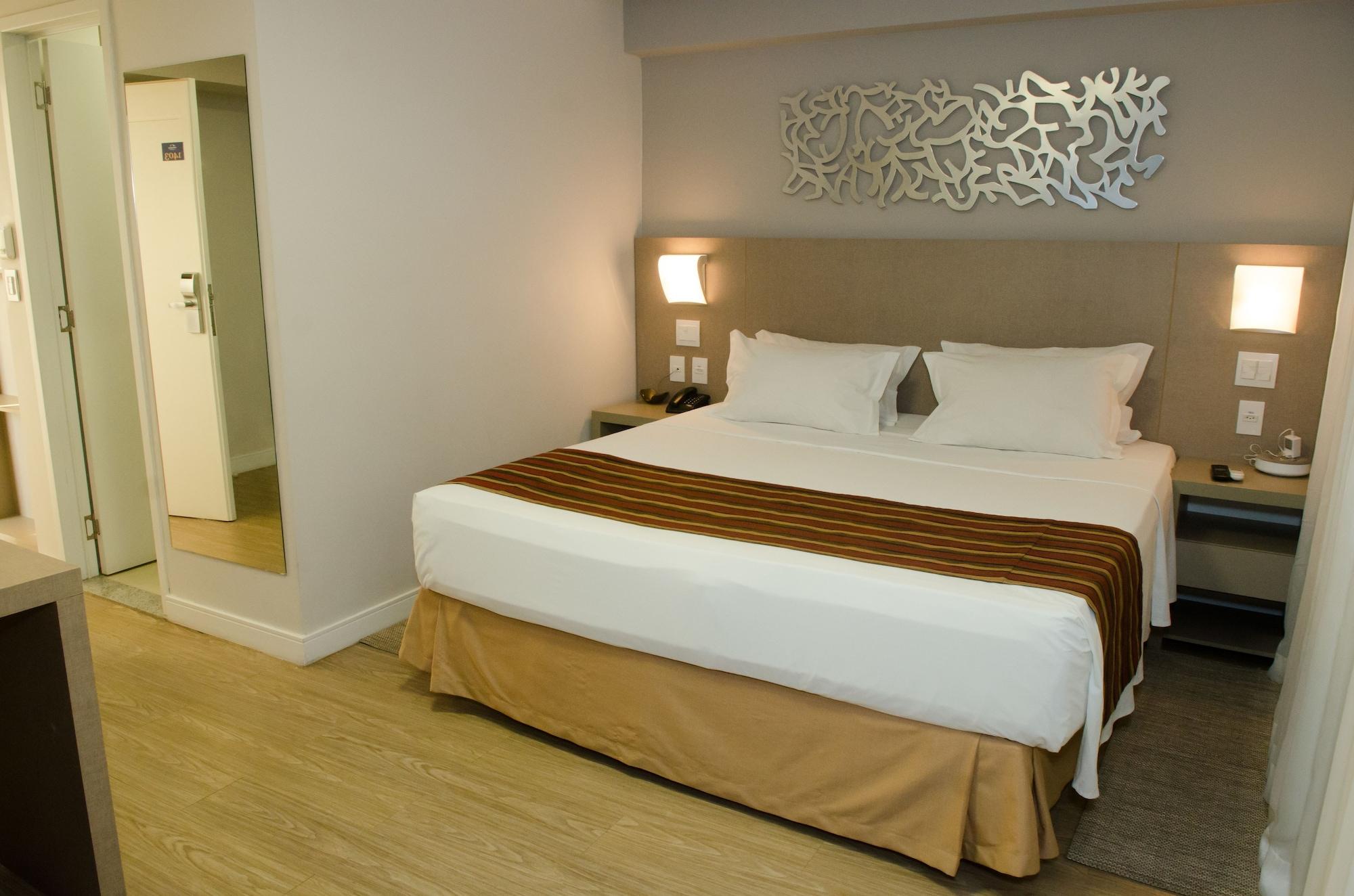 Hotel Beaga Convention Expominas By Mhb เบโลโอรีซอนชี ภายนอก รูปภาพ