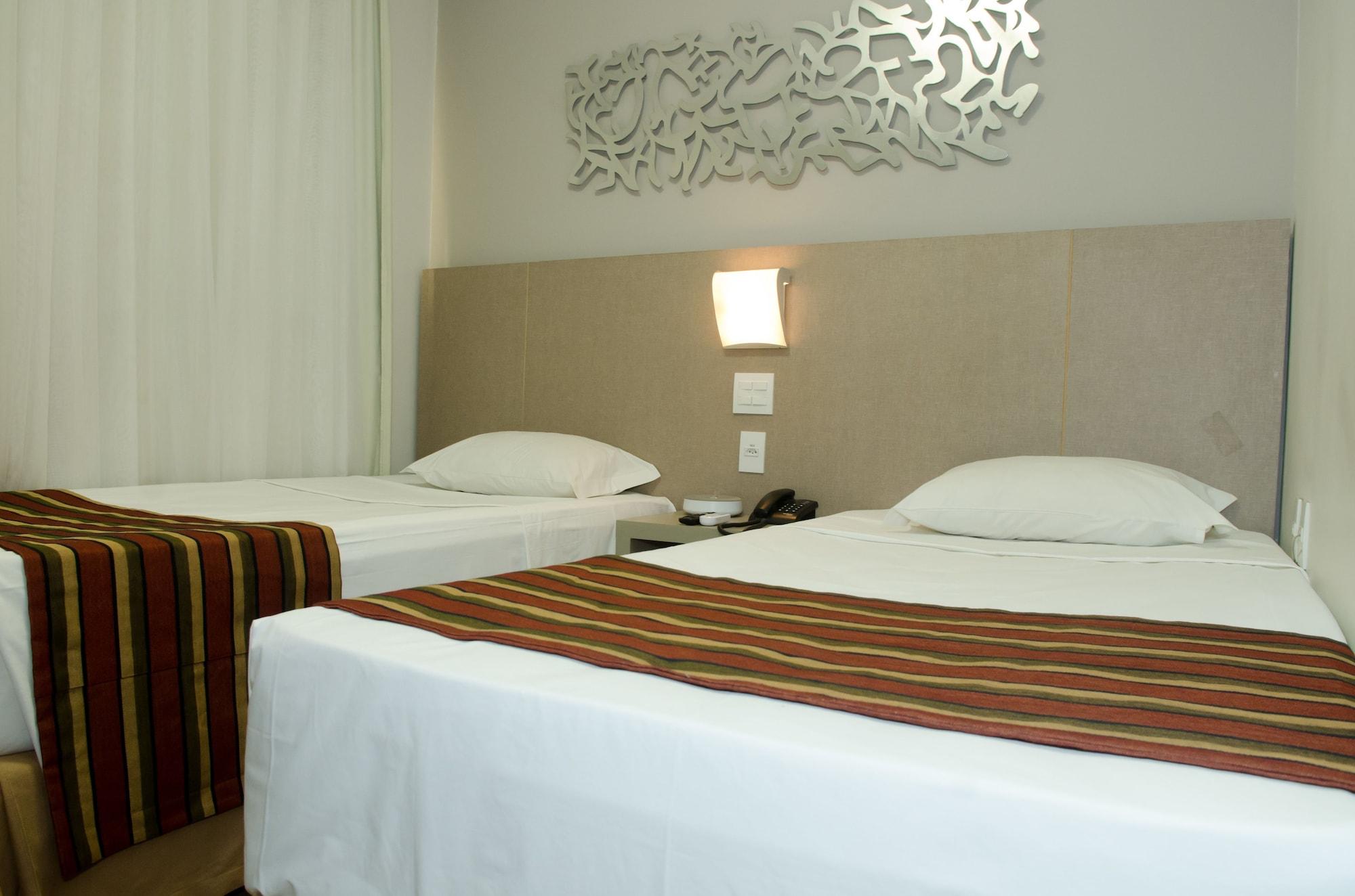 Hotel Beaga Convention Expominas By Mhb เบโลโอรีซอนชี ภายนอก รูปภาพ