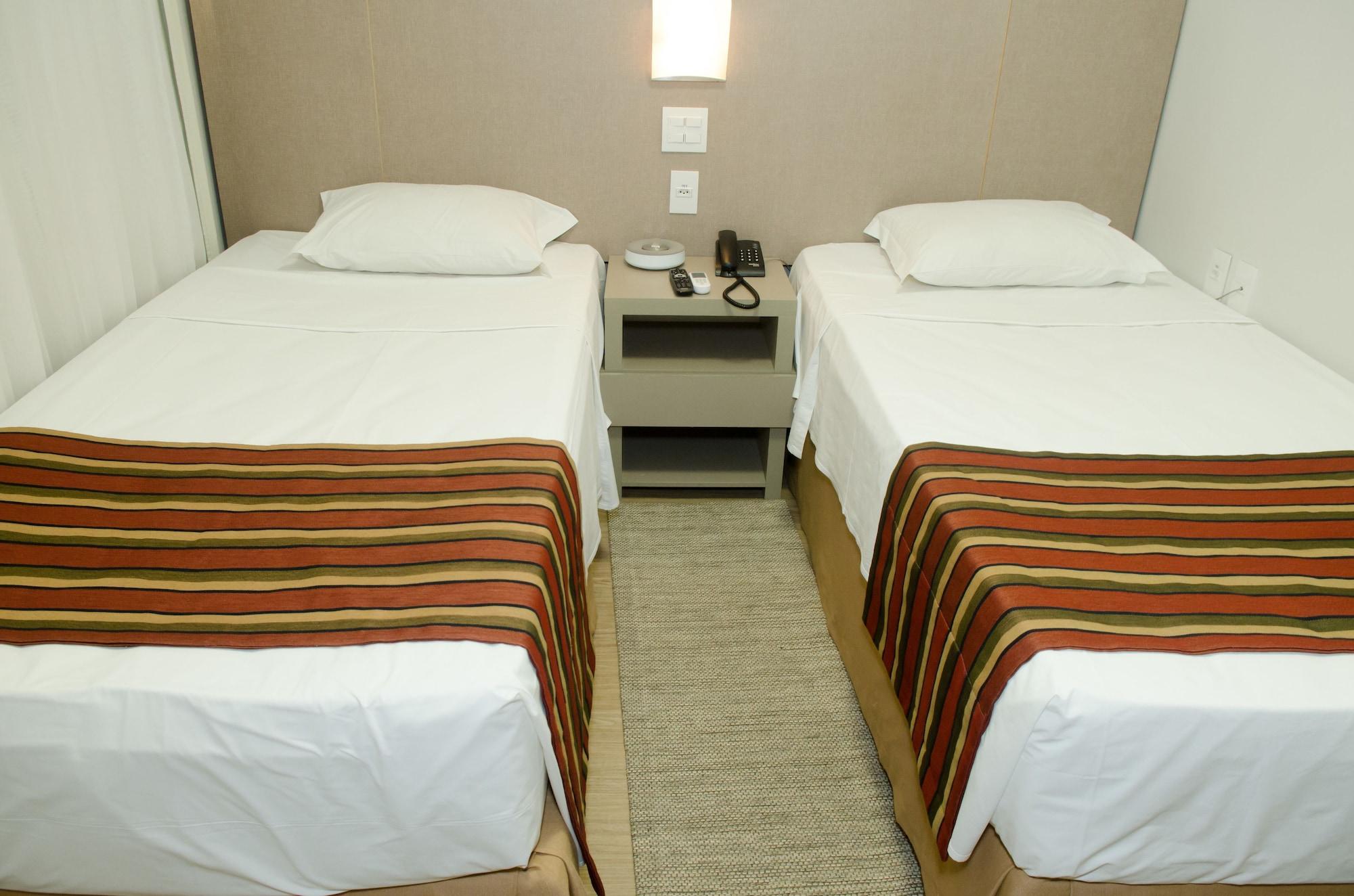 Hotel Beaga Convention Expominas By Mhb เบโลโอรีซอนชี ภายนอก รูปภาพ
