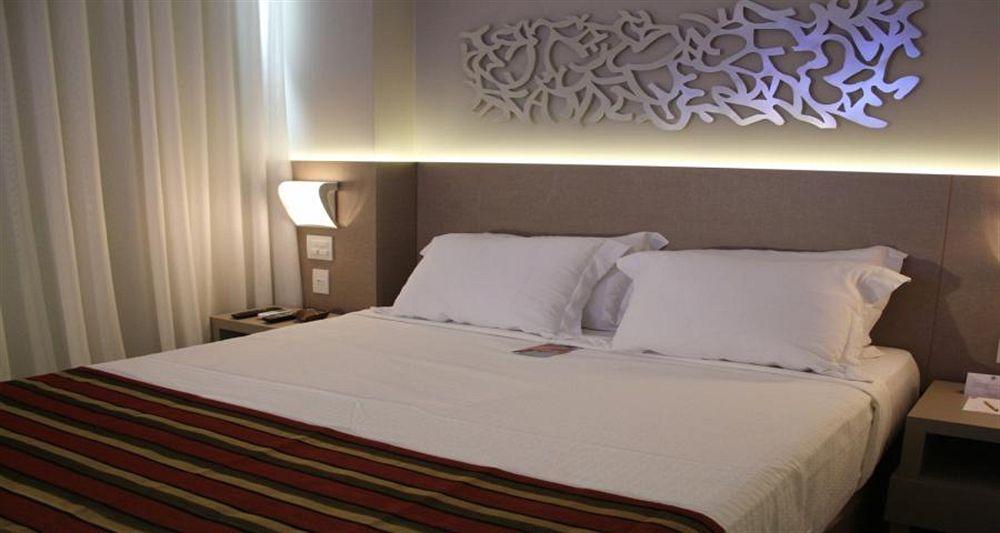 Hotel Beaga Convention Expominas By Mhb เบโลโอรีซอนชี ภายนอก รูปภาพ