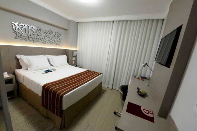 Hotel Beaga Convention Expominas By Mhb เบโลโอรีซอนชี ภายนอก รูปภาพ