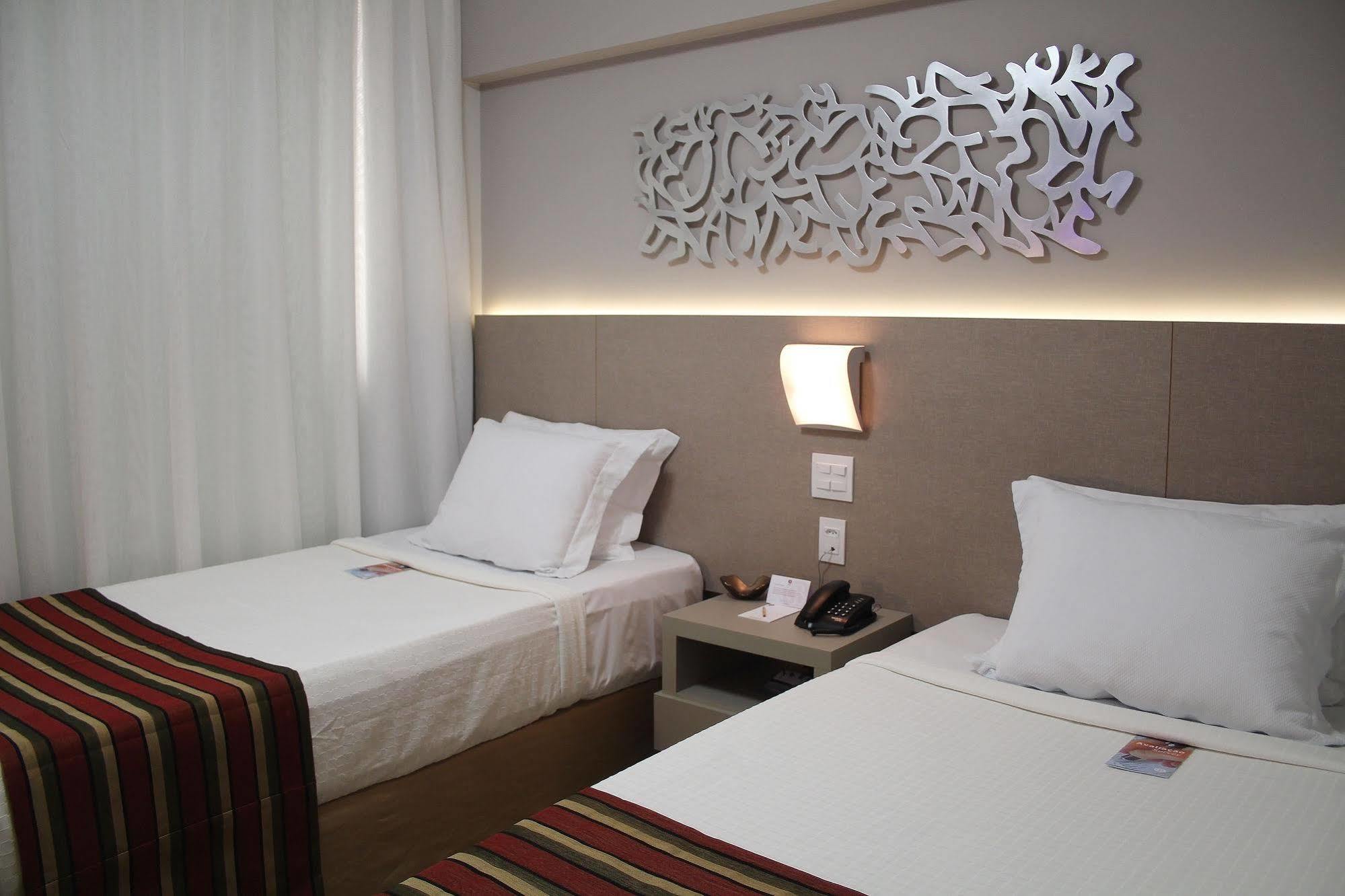 Hotel Beaga Convention Expominas By Mhb เบโลโอรีซอนชี ภายนอก รูปภาพ