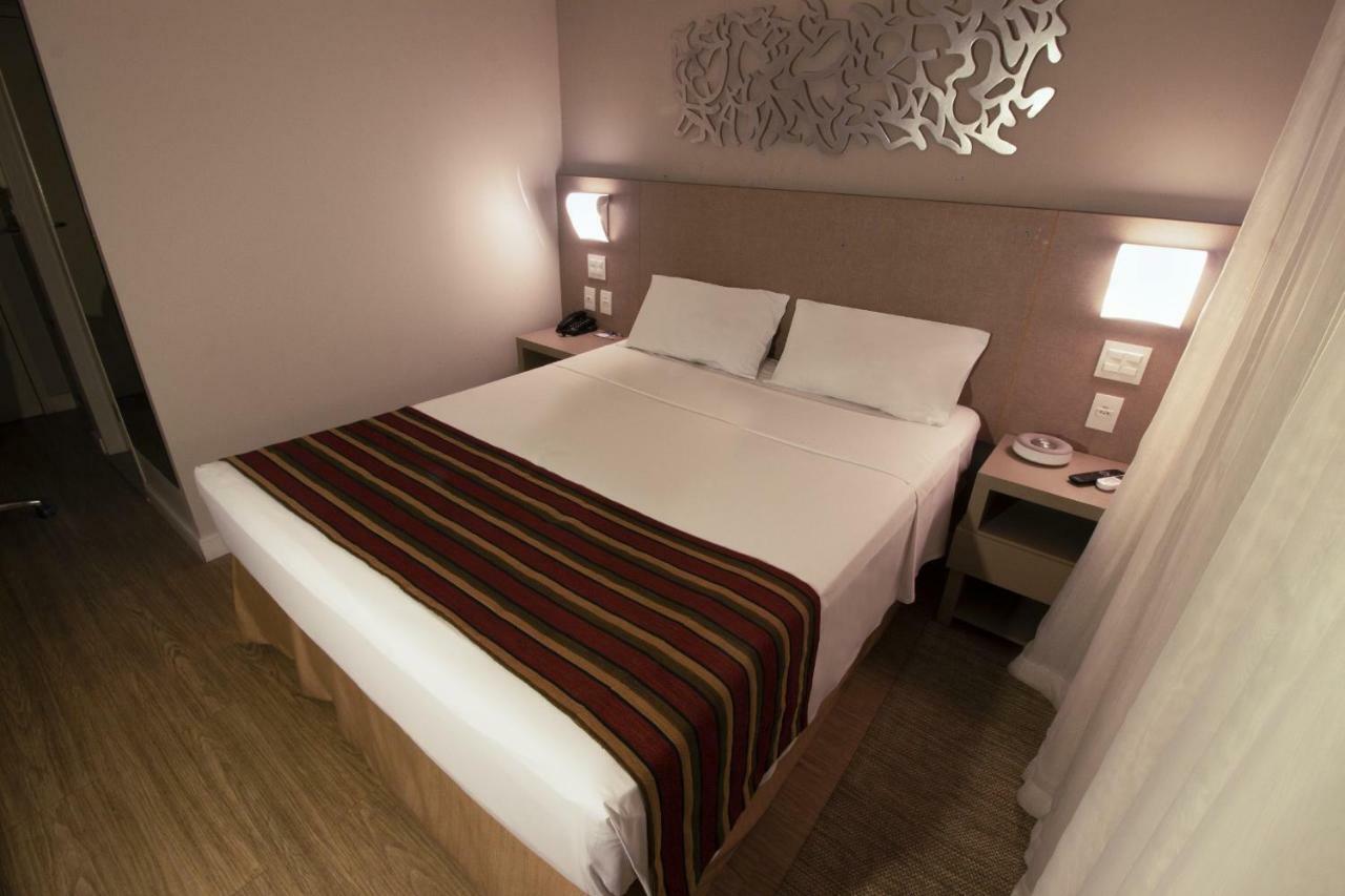 Hotel Beaga Convention Expominas By Mhb เบโลโอรีซอนชี ภายนอก รูปภาพ